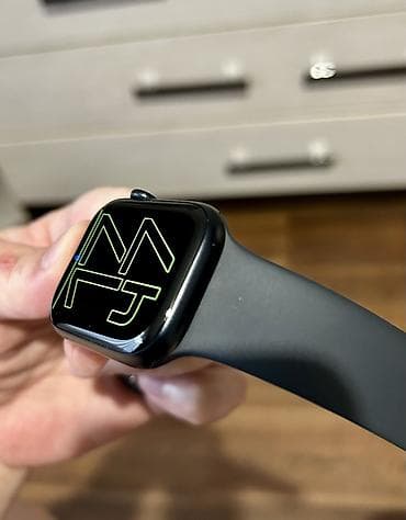 apple wathc: Apple Watch Series 8, 45 мм (aluminum case) В отличном состоянии, часы — 5
