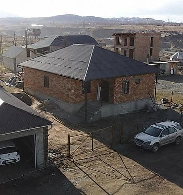 Дома: 🏡 **Продается новый кирпичный дом!** 📍Кызыл-Туу 📐130 м² | 📐Участок: 6 — 1