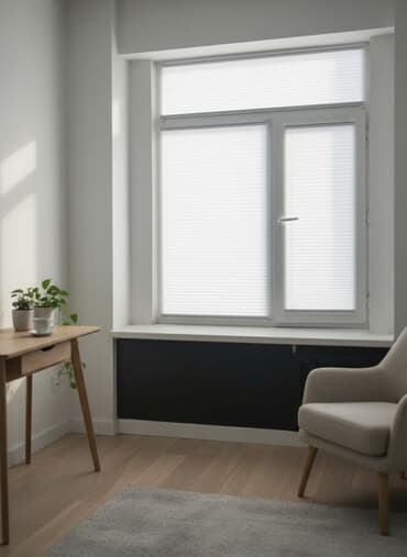 Жалюзи плисе ролл-шторы день и ночь: Плиссированные шторы бежевого цвета, устанавливаются непосредственно