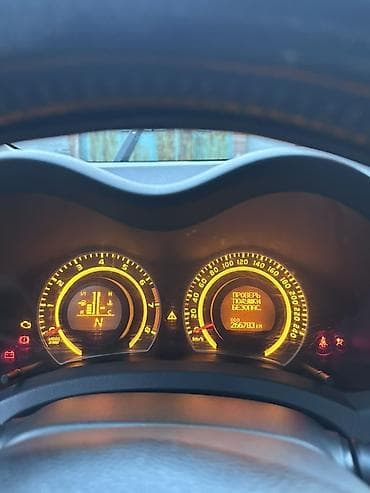 jak авто: Toyota Auris: 2008 г., Робот, Хэтчбэк — 3