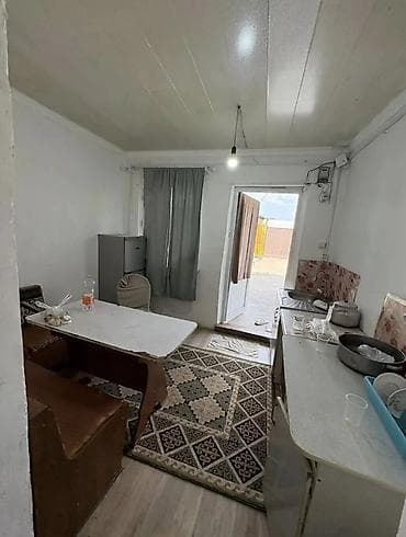 боконбаева правда: 45 м², 3 комнаты, Утепленный, Забор, огорожен — 9