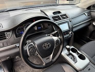 Toyota Camry: 2012 г., 2.5 л, Автомат, Бензин, Седан — 10