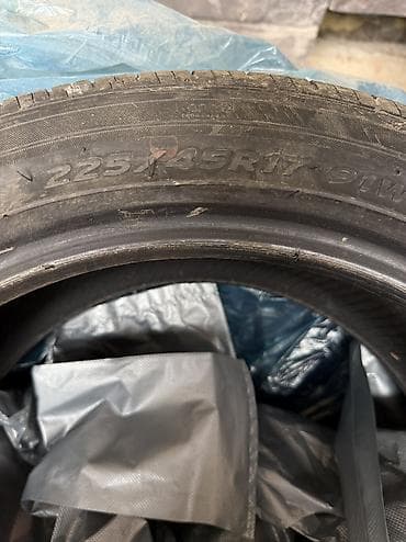 90: Шины 225 / 45 / R 17, Б/у, Комплект, Легковые, Корея, Hankook — 2