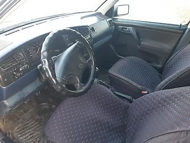 Унаа сатуу: Volkswagen Golf: 1992 г., 1.8 л, Кол менен иштөөчү, Бензин, Хетчбек — 5