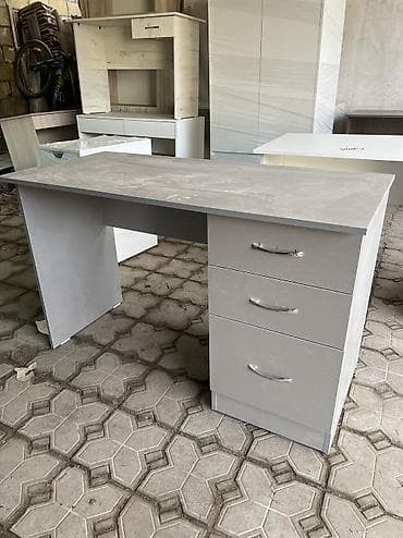 Бычуучу столдор: Жазуу үстөл, Жаңы — 1