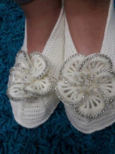 срочно продаю в связи с переездом: Домашние тапочки, 38, Новый, цвет - Белый — 3