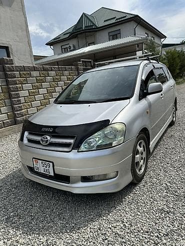 Toyota Ipsum: 2002 г., 2.4 л, Автомат, Газ, Вэн/Минивэн — 2