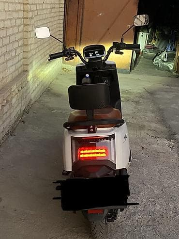 мото эндро: Электроскутер (белый) городского типа Особенности и оснащение: - — 3