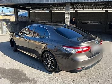 camry 55 гибрид: Toyota Camry: 2019 г., 2.5 л, Вариатор, Гибрид, Седан — 4