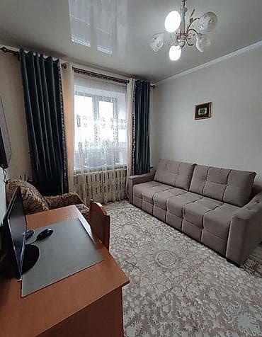 70 сом: Продаётся жилой дом с благоустроенными помещениями — 3