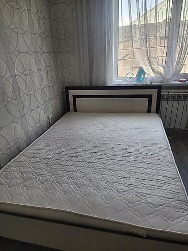 муж часы: Двуспальная кровать с матрасом. - Размер: по стандарту 160×200 см — 1