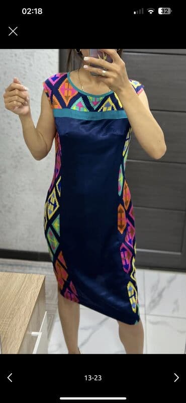 национальные украшения бишкек: Вечернее платье, Длинная модель, С рукавами, S — 16