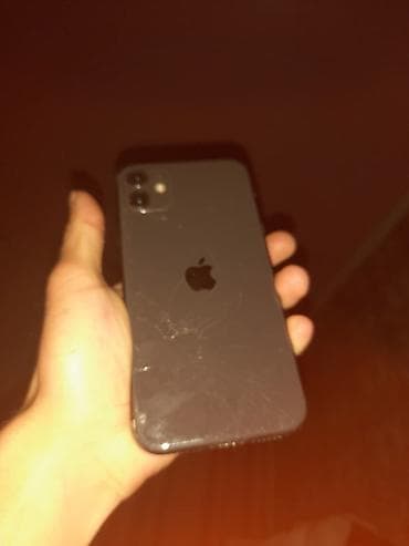 IPhone 11, Б/у, 128 ГБ, Черный, 75 %