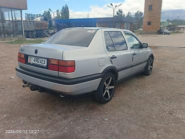 Volkswagen: Volkswagen Vento: 1993 г., 1.8 л, Механика, Бензин, Седан — 2