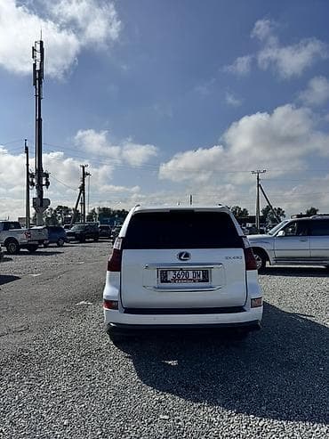 электронной машина: Lexus GX: 2020 г., 4.6 л, Автомат, Бензин, Внедорожник — 5