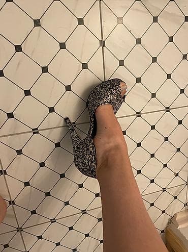 Оксфорды: Продаю туфли. 38-39 размер. Видели свет всего один раз. Очень удобная — 2