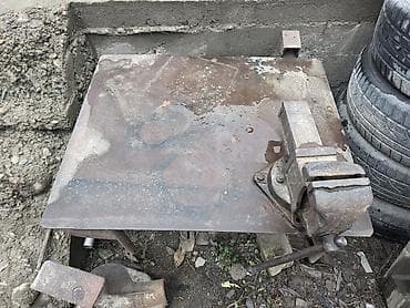 нержавейка метал: Прочный металлический верстак с тисками - Столешница из толстой — 1