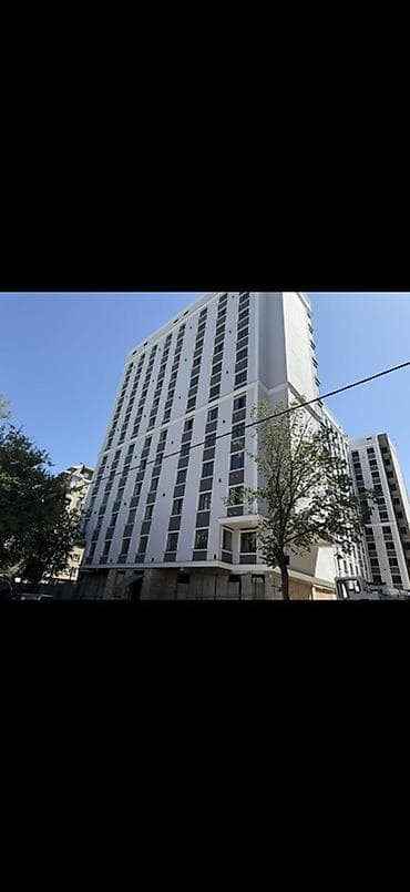 Студия в современном жилом комплексе. Планировка: - светлая комната с