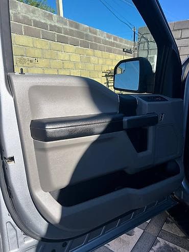 форте: Ford F-150: 2020 г., 2.7 л, Автомат, Бензин, Пикап — 7