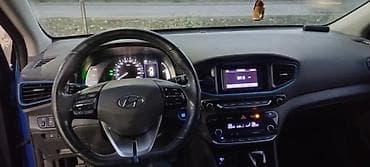 Продажа авто: Hyundai Ioniq: 2018 г., 1.6 л, Автомат, Гибрид, Хэтчбэк — 3
