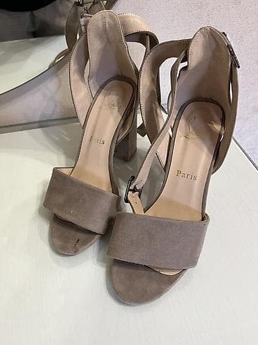 Босоножки, сандалии, шлепанцы: Босоножки, 37, Christian Louboutin, Б/у, цвет - Серый — 1