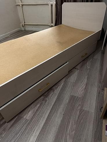 Эмерек: Бир кишилик керебет, Колдонулган, Сактоо кутусу менен, узуну - 190 см — 1