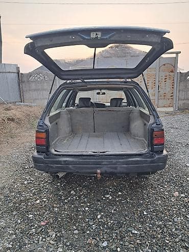 Volkswagen Passat Variant: 1988 г., 1.8 л, Ручные, Бензин, Универсал at lalafo.kg Volkswagen Passat Variant: 1988 г., 1.8 л, Ручные, Бензин, Универсал