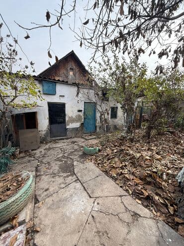 продаю пол дома пишпек: Дом, 47 м², 3 комнаты, Риэлтор, Старый ремонт — 8