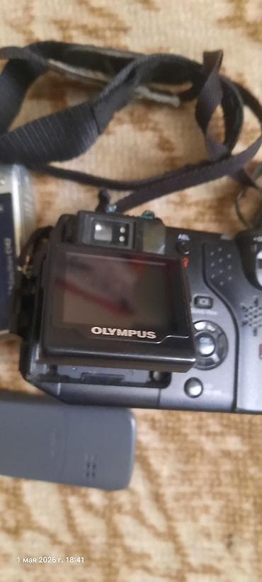 Фото и видеокамеры: Фотоаппарат Olympus Camedia C-5060 Wide Zoom - Матрица 5.0 Мп (CCD) - — 3