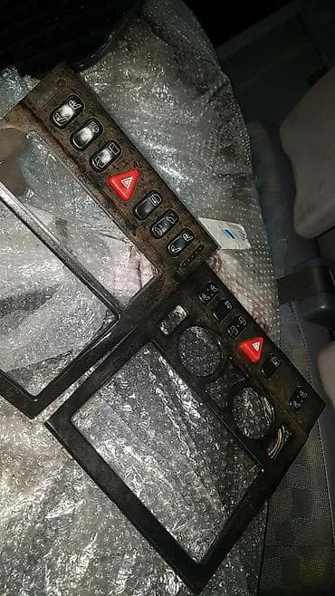 mersedes a class: Рамка под монитор Mercedes 210-й — 1