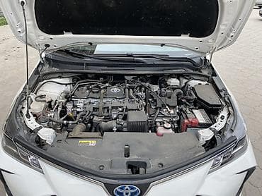 gac gs3: Toyota Corolla: 2023 г., 1.8 л, Вариатор, Гибрид, Седан — 7