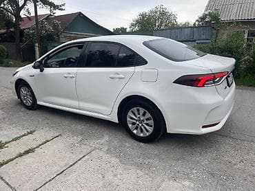 prius 30: Toyota Corolla: 2022 г., 1.8 л, Вариатор, Гибрид, Седан — 1