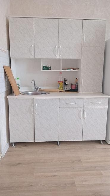 раковина с тумбой и зеркалом в ванную бишкек: Кухонный шкаф, Б/у, Напольный, С мойкой — 1