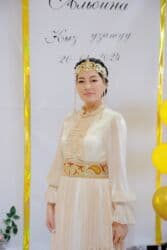 свадебная диадема: Платье на кыз узатуу, M, Прозрачные рукава, С поясом, Б/у — 2