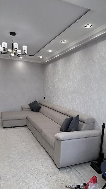 Башка эмеректер: Бурчу бар диван, Жастыктар менен — 8