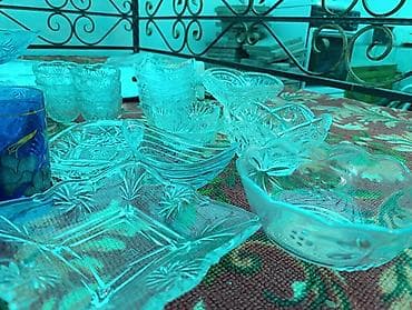 dinner table: «Большой набор хрустальной и стеклянной посуды. Салатницы, вазочки — 5