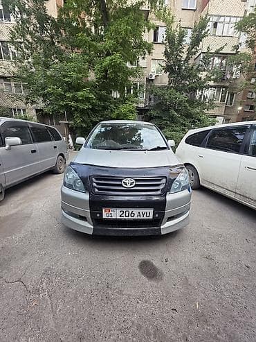 Toyota Ipsum: 2003 г., 2.4 л, Автомат, Бензин, Минивэн