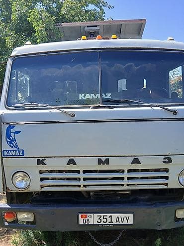 КАМАЗ самосвал - Марка/модель: KAMAZ (надписи и логотип на кузове и