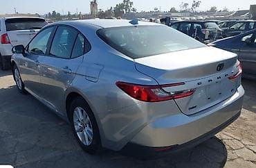 camry 5: Toyota Camry: 2024 г., 2.5 л, Автомат, Гибрид, Седан — 3