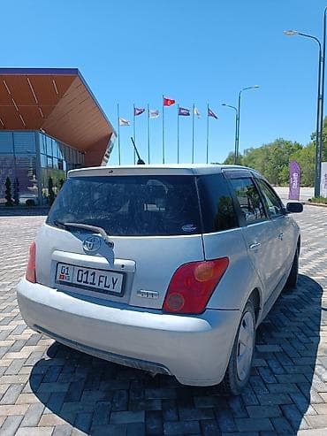 пресс для авто: Toyota Ist: 2003 г., 1.3 л, Автомат, Бензин, Хэтчбэк — 3
