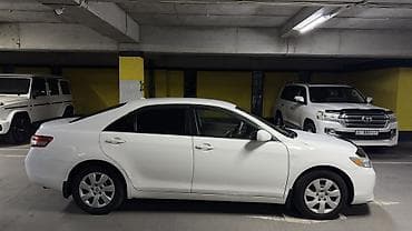 Toyota Camry: 2011 г., Автомат, Бензин, Седан — 4