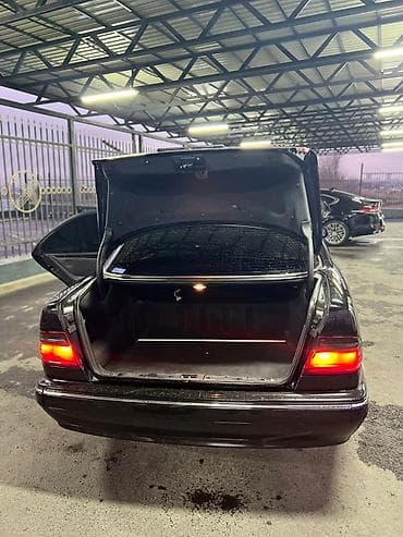 range rover vogue: Mercedes-Benz E-Class: 2001 г., 4.3 л, Автомат, Бензин, Седан — 6