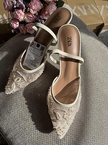 Жеке буюмдар: Туфли, 35, 36, 37, Zara, Жаңы, түсү - Саргыч боз — 1