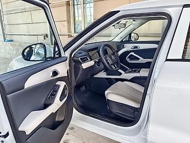 e bike: BYD Yuan Up: 2025 г., 0.1 л, Вариатор, Электромобиль, Универсал — 9