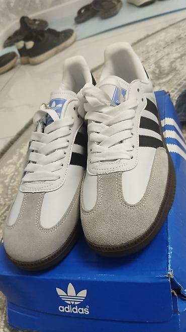 обув адидас: Мужские кроссовки, 40.5, Adidas, Новый, цвет - Белый, Платная доставка — 4
