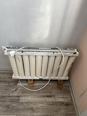 Обогреватель керамический/фарфоровый. Работает