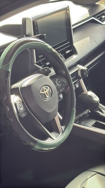 срочно продаю в связи с переездом: Toyota RAV4: 2020 г., 2 л, Вариатор, Бензин, Кроссовер — 5