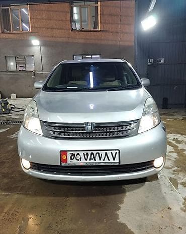 vvt: Toyota Isis: 2005 г., 2 л, Вариатор, Бензин, Минивэн — 9