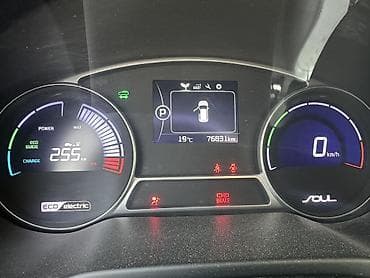 парктроники: Kia Soul EV: 2018 г., 0.4 л, Электромобиль, Хэтчбэк — 9
