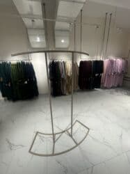 на железных номерах: Продаю кранштейны Два короткие Два высокие Одна изогнутая Вообщем — 5